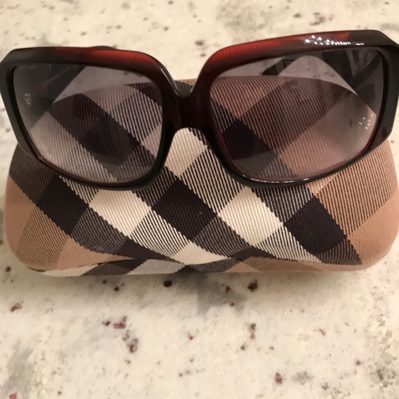 Burberry Designer Women’s Sunglasses sunglasses